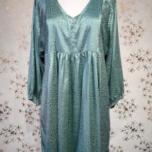 Vestido corto estampado animal print