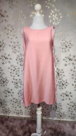 Vestido rosa bolsos a los lados