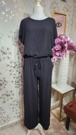 Conjunto en blusa y pantalón color negro