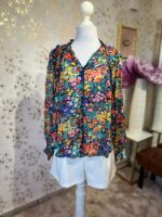 Blusa con estampado floral de manga larga