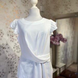 Blusa blanca manga tipo olan